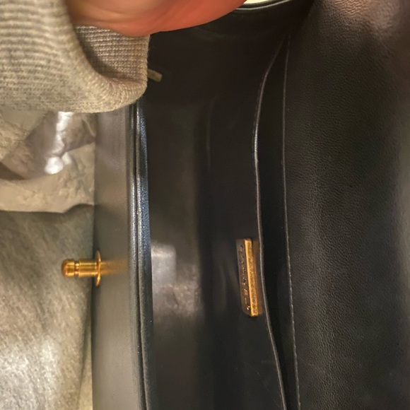 RARE CHANEL BOY (medium) -Python - Picture 13 of 14